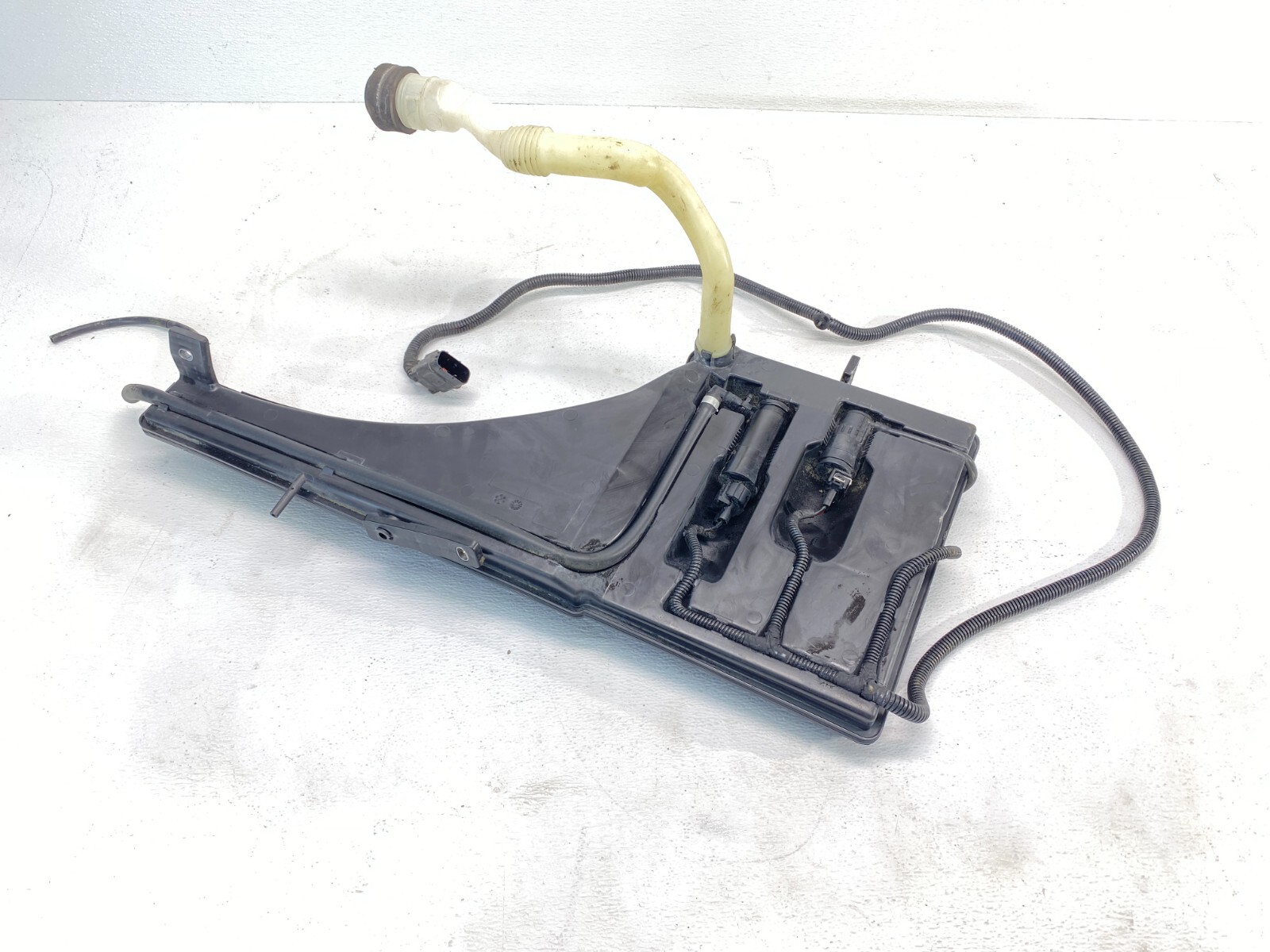 14-21 Maserati Quattroporte Ghibli Windshield Washer Fluid Tank Assembly OEM✅