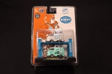 M2 Machines Auto Lifts EMPI 1960 VW Delivery Van R19 1:64 Diecast
