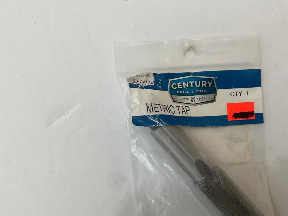 New Century Drill & Tool Co. metric tap 22.0 x 1.50 #96330 made in Japan - Image 2 of 3