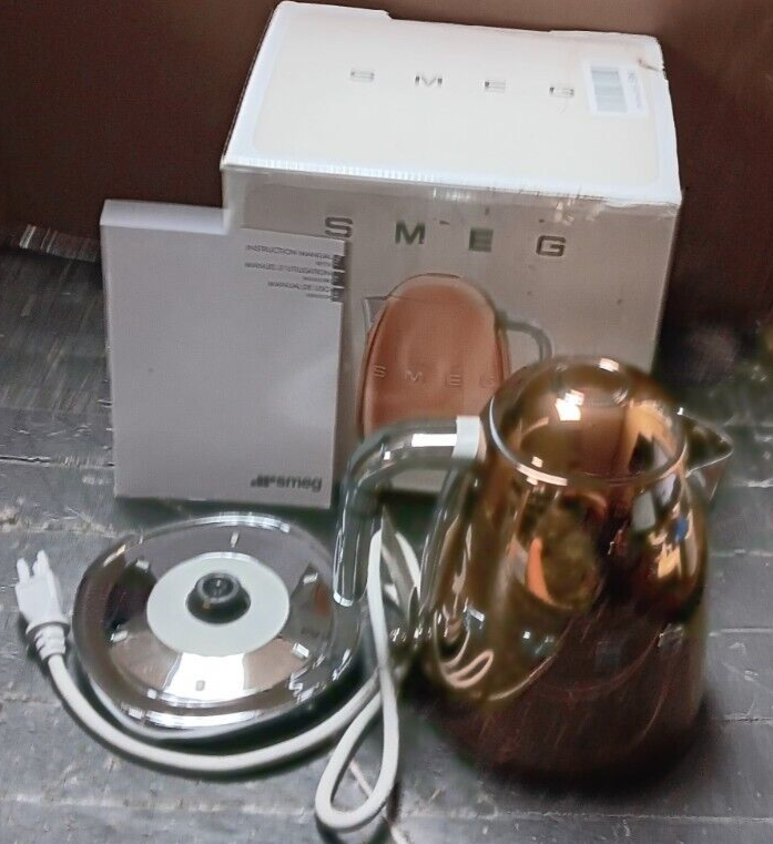 【shahin.suzuki 専用】SMEG スメッグ ケトル(ローズゴールド) Electric Kettle Retro-style Rose gold Glossy – SMEG USA