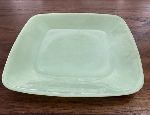 VINTAGE 1950s Fire King Jadeite Square 8 3/8" Luncheon Plate Charm Pattern