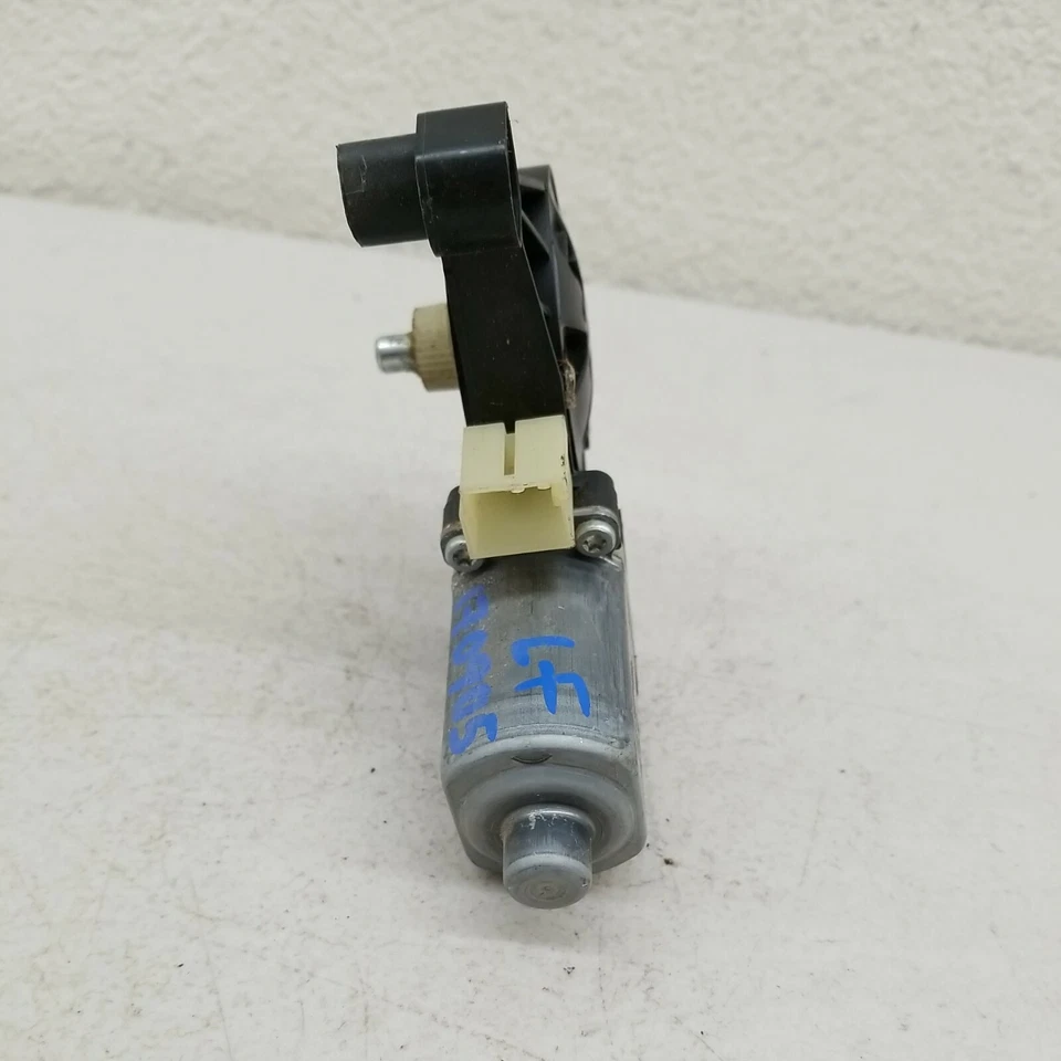 2015 - 2017 Volkswagen Golf Front Right Passenger Power Window Motor 5Q0959802B - Image 4 of 4