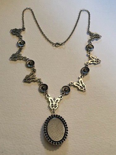 BEAUTIFUL PRINCESS GRACE FILIGREE VICTORIAN STYLE RED SILVER PLATED NECKLACE PG - Picture 6 of 7
