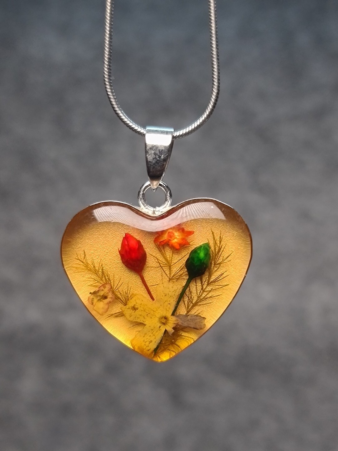 Resin Dried Flowers Heart Pendant Necklace Bohemian Style Heart Pendant-image