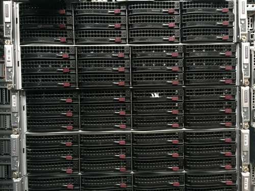 Supermicro CSE-827HD-R1K28B + 2 blades X9DRT-HF / 4x E5-2620 / 64Go - Sans rails