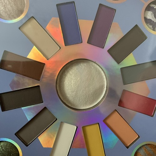 BH Crystal Zodiac 25 Colour Eyeshadow & Highlighter Palette BRAND NEW BOXED - Picture 10 of 13