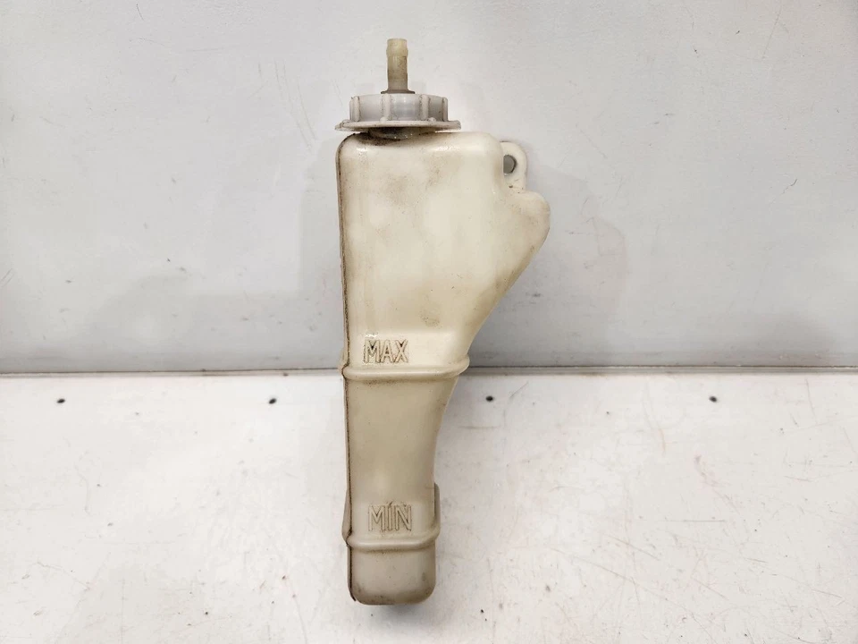 Honda Fit 2007-08 (1,5 L/AT) depósito de refrigerante con tapa Foto 2 de 4