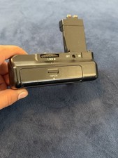 Canon EOS 550D DSLR camera Battery Grip Tested Works 