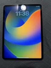Apple IPad Pro Sliver 11inch 256GB 4th Gen Excellent condition. Negociable