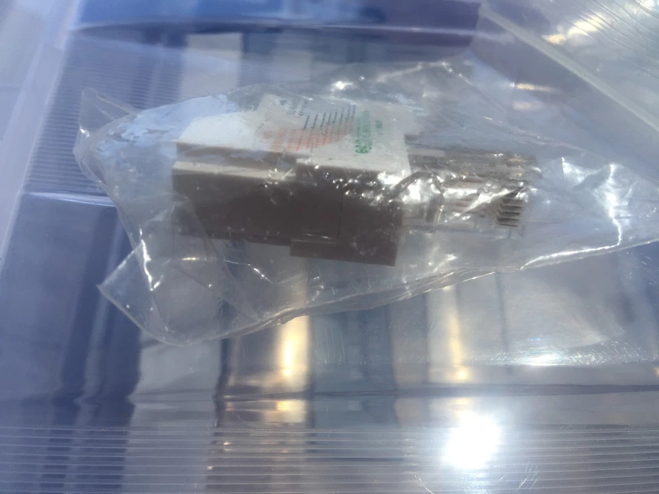 5 x RJ45 Cat5e Mod Splitter Computer Adaptor  Male/2 Female - Image 3 of 4