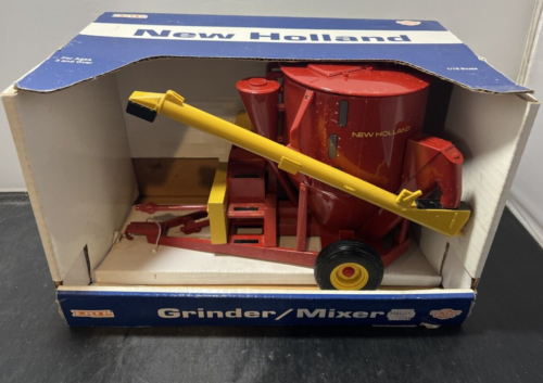 Rare Ertl New Holland Feed Grinder / Mixer 1/16 in Box