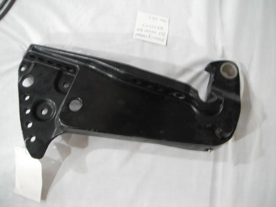 MERCURY TRANSOM BRACKET PORT #3425-828333A 3 Item #2365 - Image 3 of 4