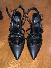 VALENTINO Noir Rockstud T-Strap Pump (7/US, 37EU)