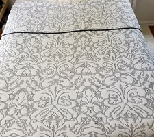 Damask Bedspread Queen King Size Coverlet Reversible Embroidered White Black