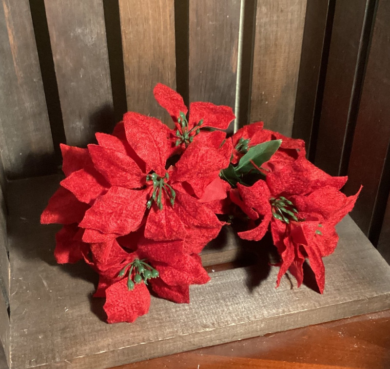 Ashland Christmas Poinsettia Multi-Stem Floral Bush Bright Red 9" NEW - 4 stems