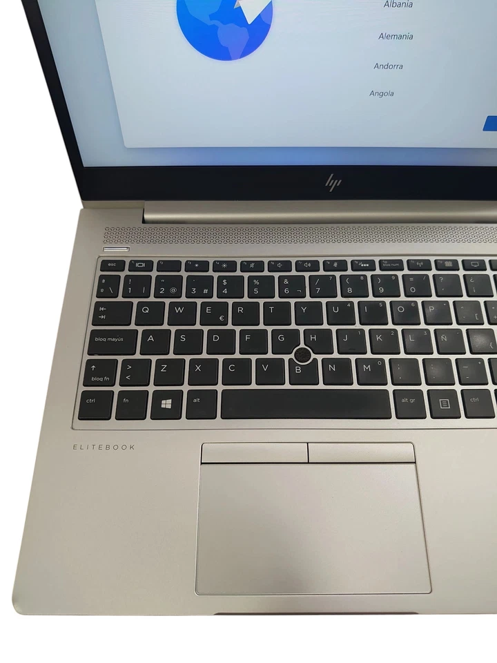 HP EliteBook 9560G1 i5 8a generazione 16? GB/500 GB SSD portatile grigio seco... - Immagine 2 di 4