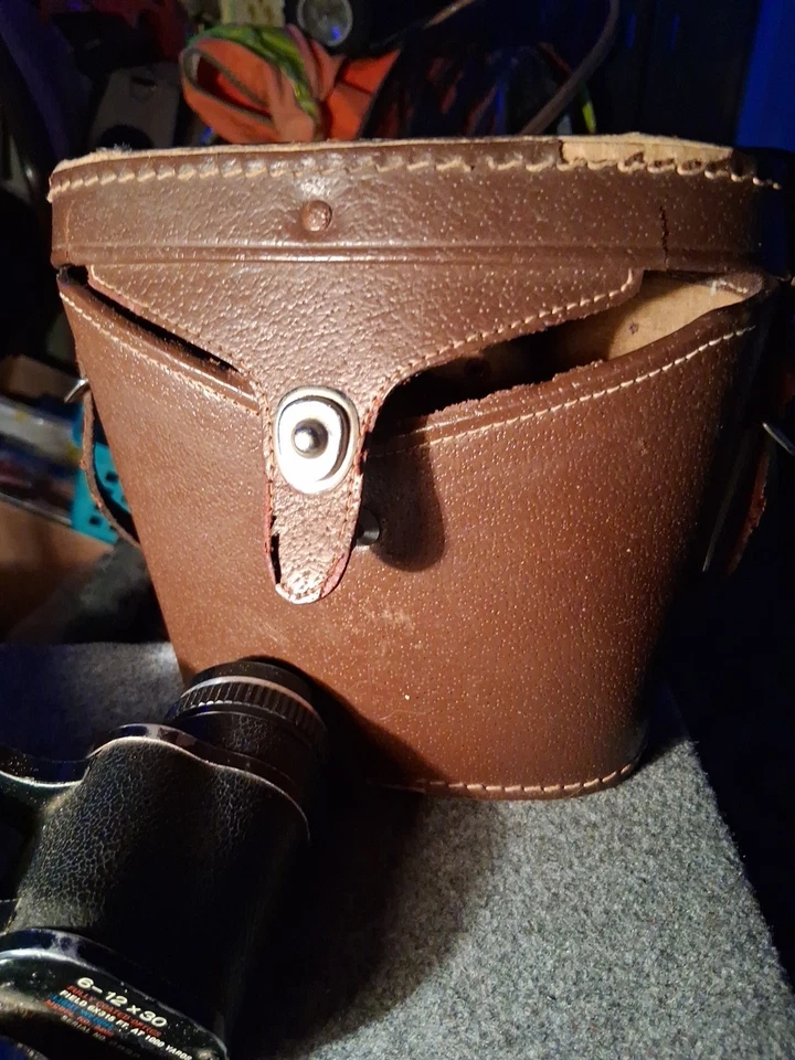 Tasco Binoculars with Vintage Design and Strap - Image 3 of 3