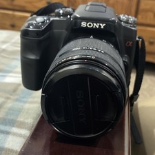 Sony Alpha 100 Digital SLR Camera 18-200mm f/3.5-6.3 Lens 10.2MP SteadyShot