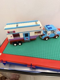 LEGO FRIENDS: Horse Vet Trailer (41125) 95% complete set good condition