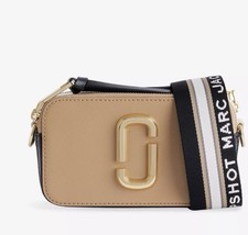 Image of Marc Jacobs Women's The Snapshot Bag Camel Brown Leather One Size