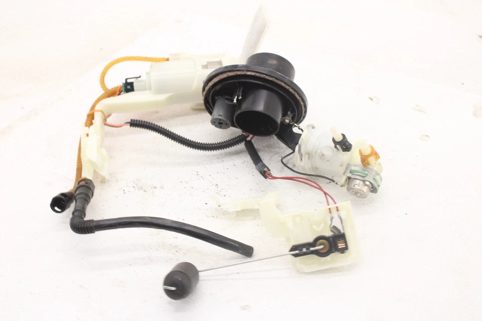 Harley-Davidson Electra Road Street Glide 2012-2017 bomba de combustible con placa superior Foto 4 de 4