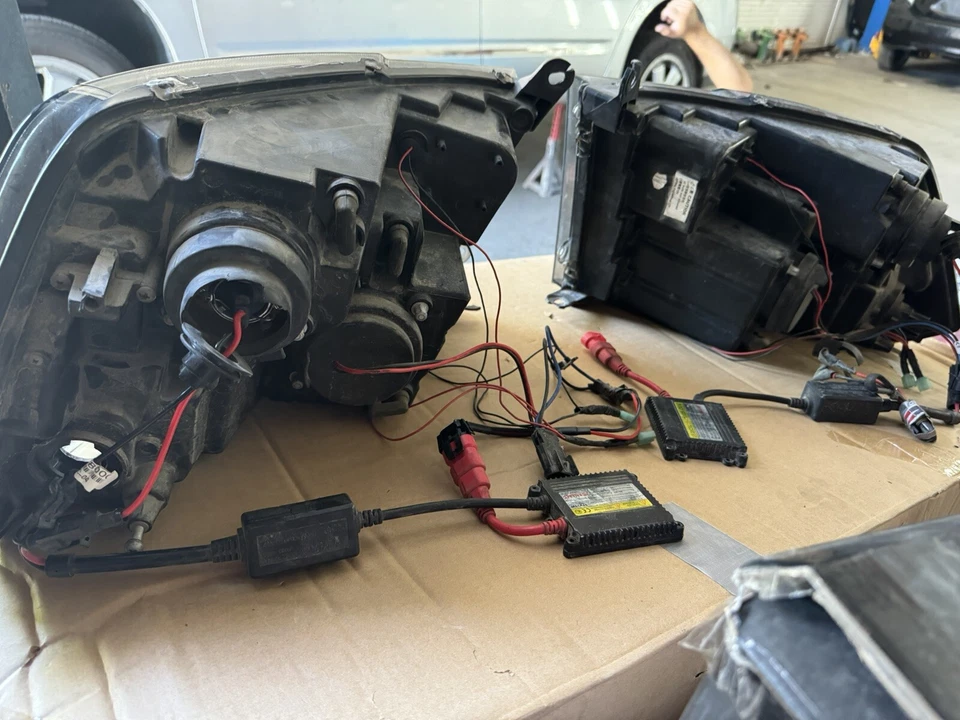 Faros Ram Custom 2009-2018, xenón, LED Foto 4 de 4