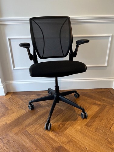BLACK HUMANSCALE DIFFERENT WORLD OFFICE TASK CHAIR.FREE DELIVERY - Picture 3 of 7