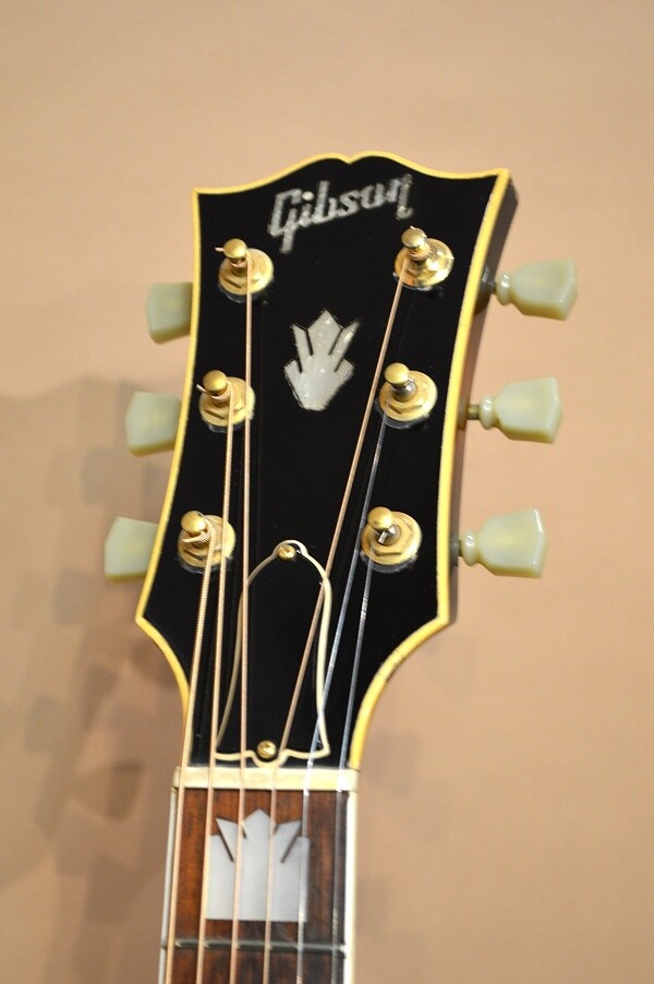美品GibsonJ-200 1993年製（豪華ブラウン鍵付純正ハードケース付） s-l400.jpg