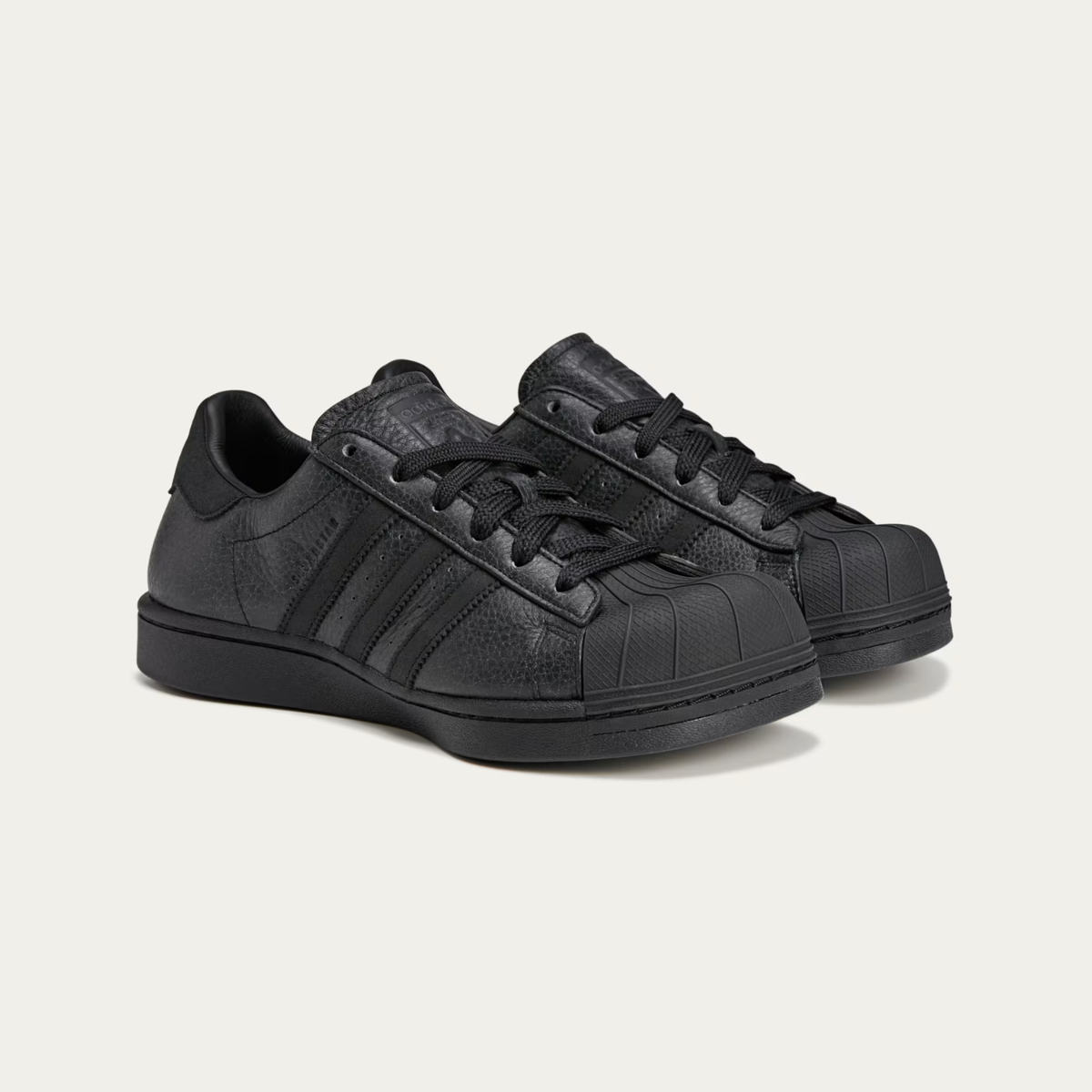 adidasOriginals by AvavavBaselayerの黒×白1枚 JI4585 Avavav × adidas Originals Modified Superstar Core Black