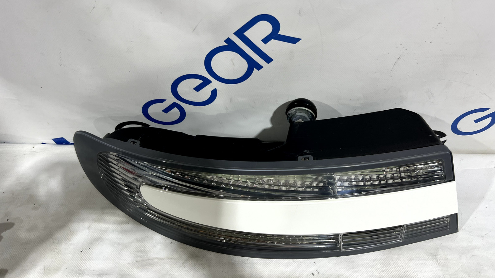 2011 ASTON MARTIN V8 VANTAGE taillight left OEM 8D3313405AK taillight