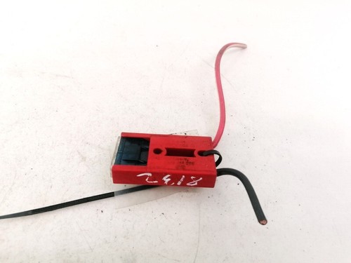 Audi A6 2001 Fuses 8A0937530, Genuine #1650182-50