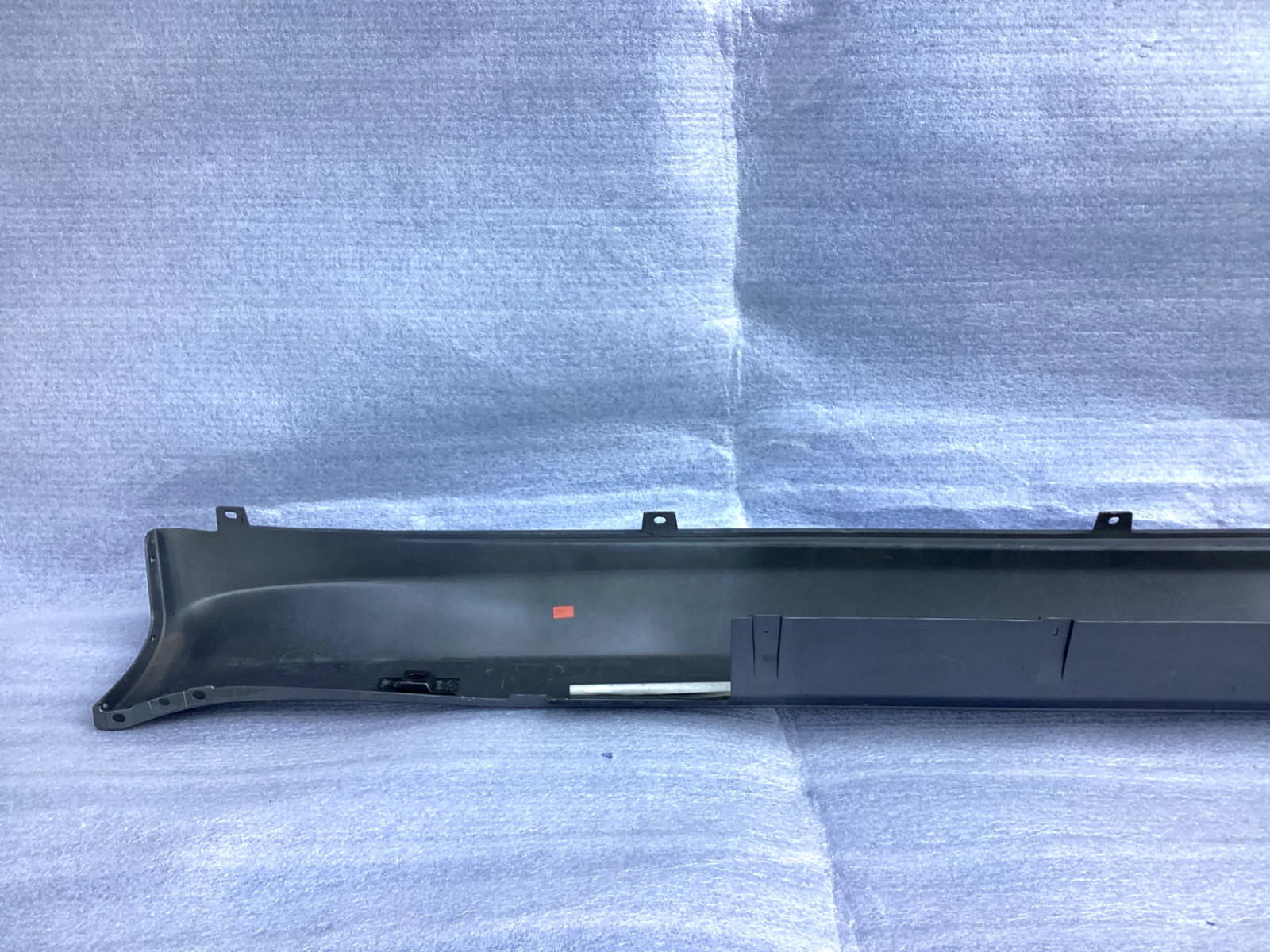 2003-2012 Maserati Quattroporte left rocker molding OEM