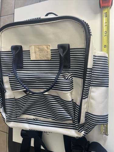 New No Tags Roxy lunchbox Backpack Stripped Navy Blue And Ivory - Picture 13 of 17