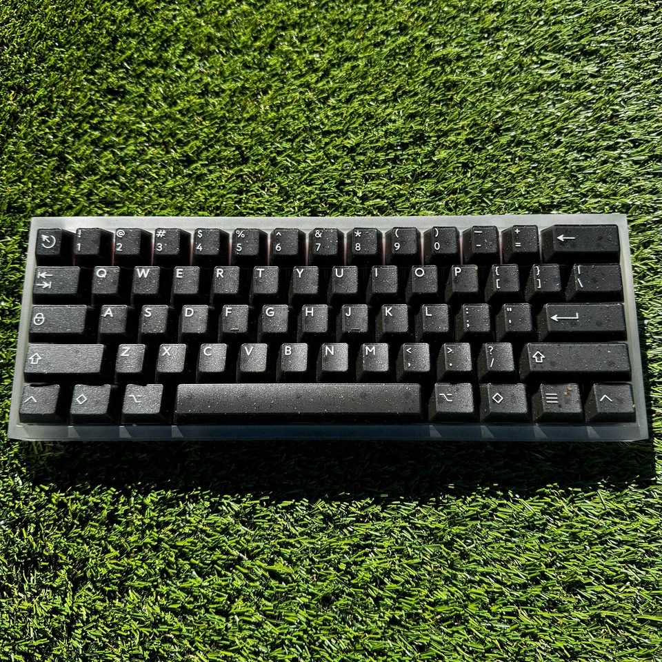 Tofu60 Redux Acrylic | 60% Keyboard | WS Pearl Switches | PBT Fans Neon R2 | RGB - Image 2 of 4