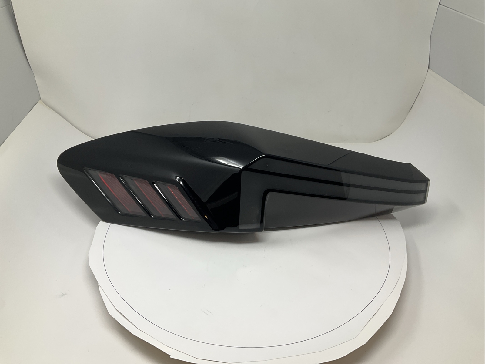 BMW XM LH LEFT DRIVER SIDE 2023 2024 LED TAILLIGHT OEM 9879755-10  