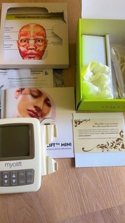 Dispositivo microcorrente benessere Myolift Mini 7E con sonde e guanti usato una volta