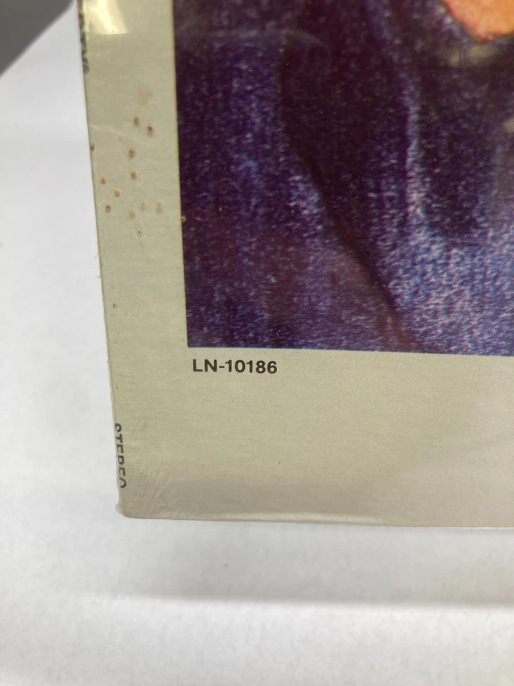 Slim Whitman In Love The Whitman Way Vinyl LP 1982 Liberty Record LN-10186 - Image 2 of 4