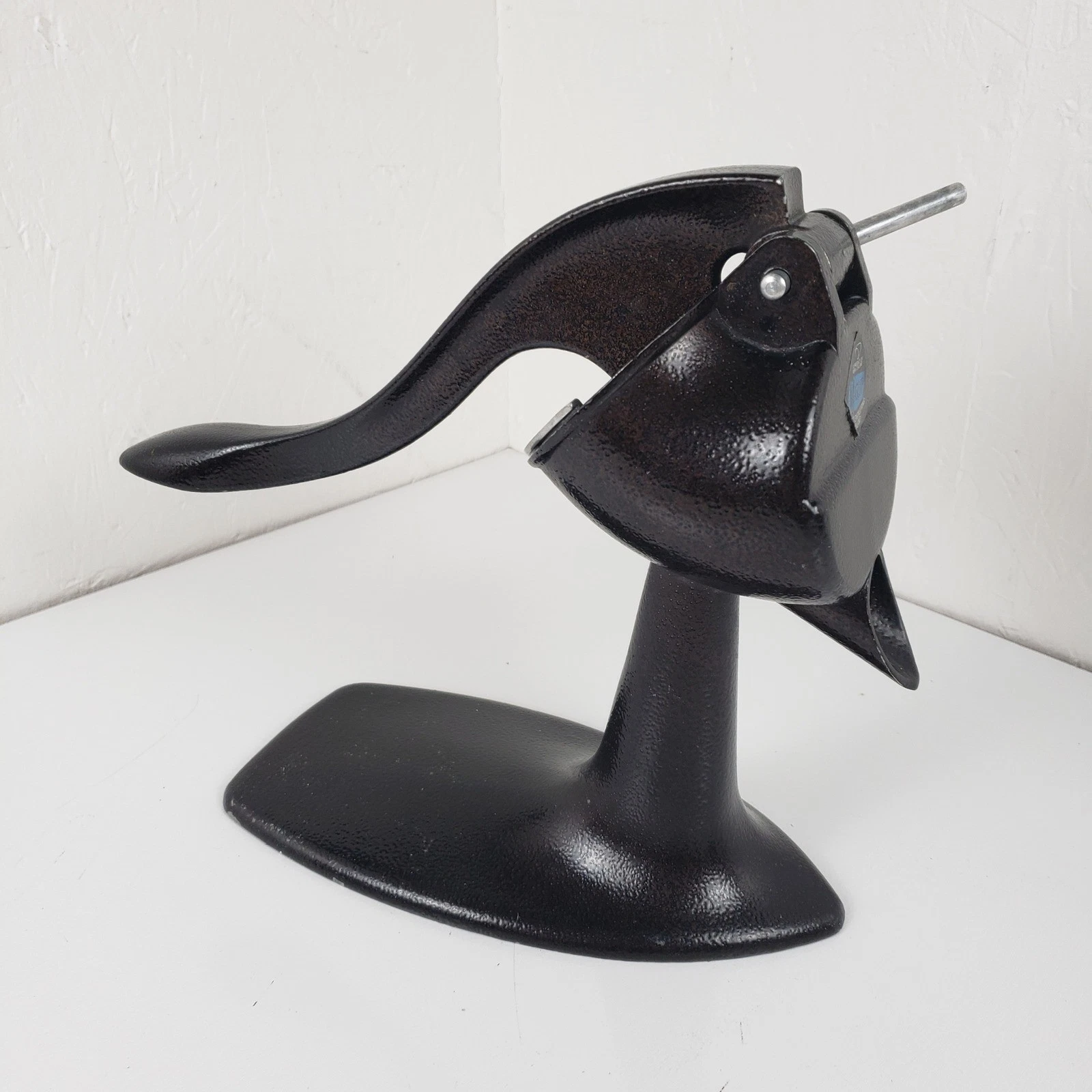 Vintage Mascot Enamel Ware Manual Citrus Juicer Press Cast Aluminum New Zealand