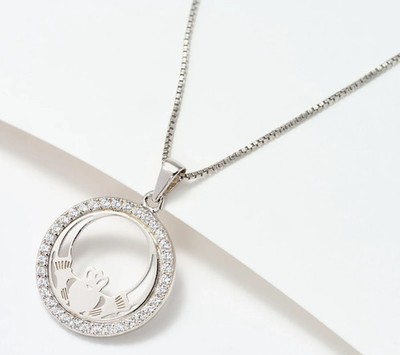 Solvar Sterling Silver Claddagh Motif Pendant with 18'' Chain