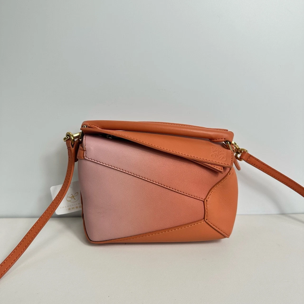 Loewe — Preowne Authentic Loewe Mini Puzzle Bag – Gradient Orange Pink 18cm Excellent