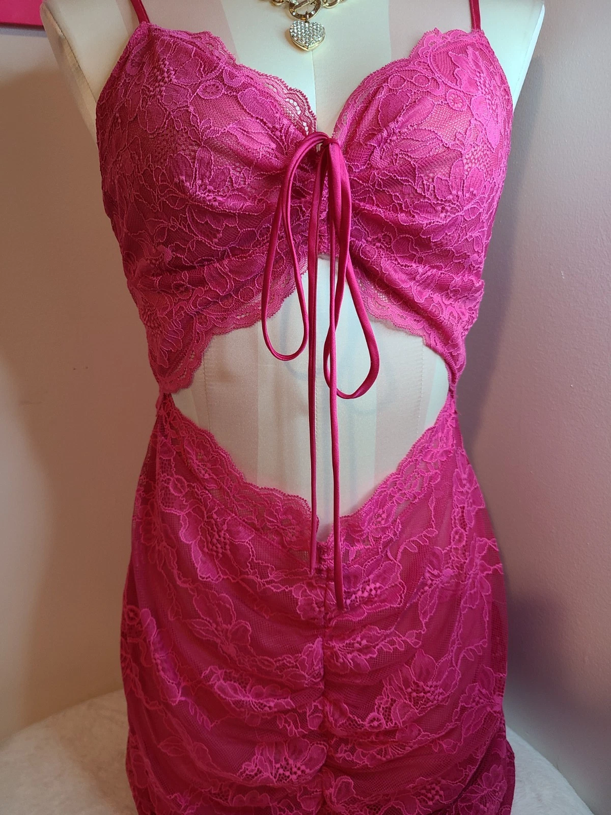 UNDERCOVER Victoria's Secret Mini Abito Slip Increspato Pizzo Ritagliato Taglia Lg Rosa