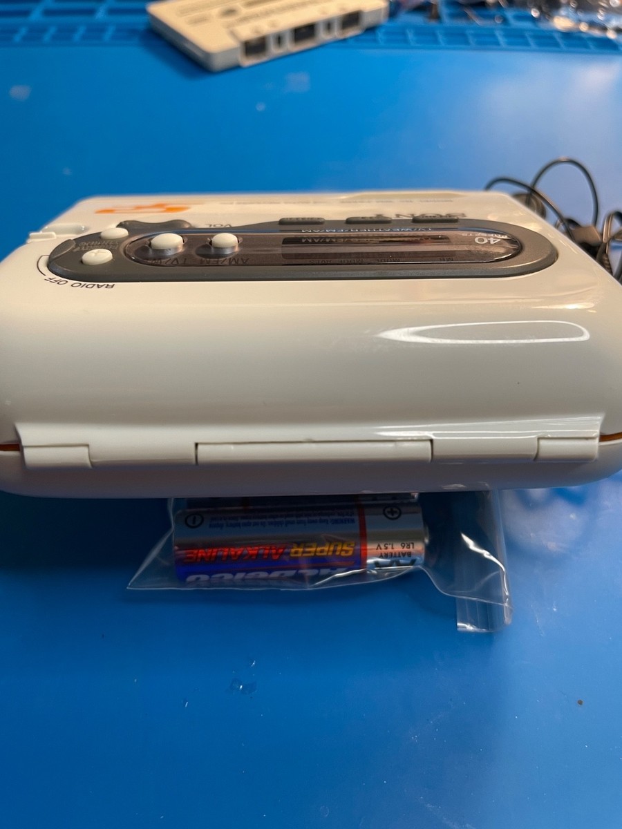 Vintage Rare Sony WM-FS566 Sports Walkman AM/FM TV/WB Auto Reverse