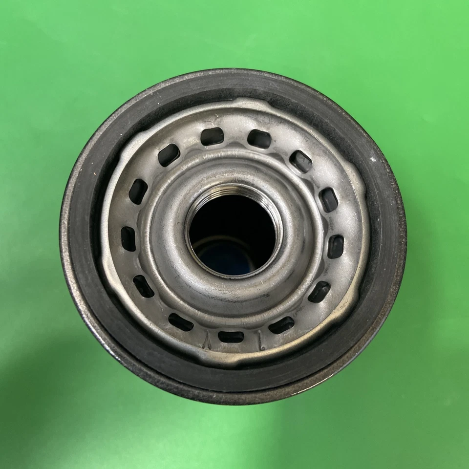 01-05 CHRYSLER SEBRING NEW GENUINE ENGINE OIL FILTER MOPAR 05142416 - Image 4 of 4