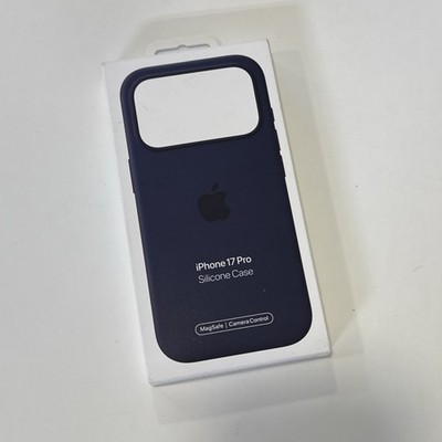 Apple Silicone Case with MagSafe for iPhone 17 Pro, Midnight, Soft-Touch