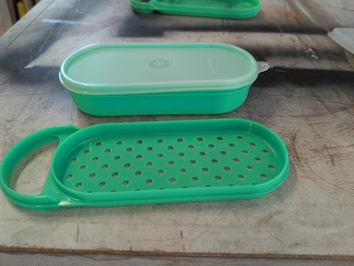 Vintage Tupperware Grater With Lid