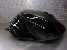 676 W HYOSUNG GT 650 R GT650R 2016 GAS FUEL TANK S/R