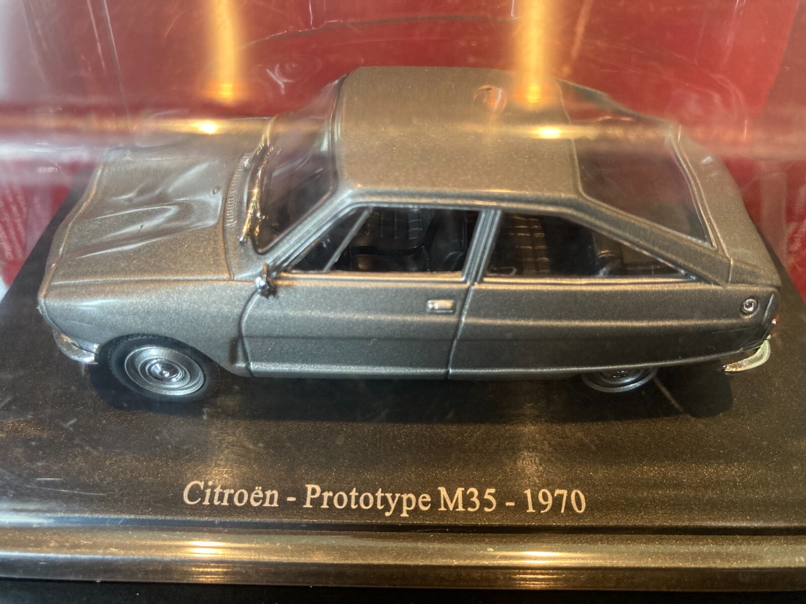 Citroën M35 Prototype 1970 1/43 Universal Hobbies | Finition précise sans défaut