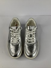 Sam Edelman Womens Harper Silver Casual And Fashion Sneakers 7 Medium 6436