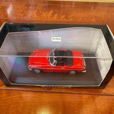 MINICHAMPS 1962 MGB Diecast Model Red Vintage Collectible Scale 1 43