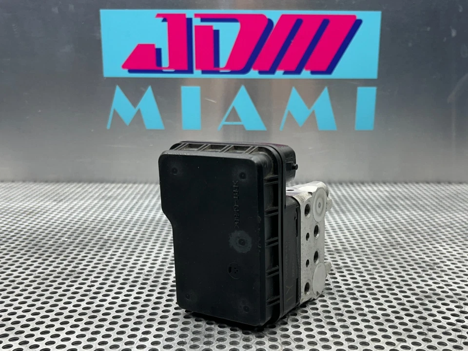 Conjunto de actuador de bomba ABS Toyota MR2 Spyder 2003-2005 Foto 3 de 4